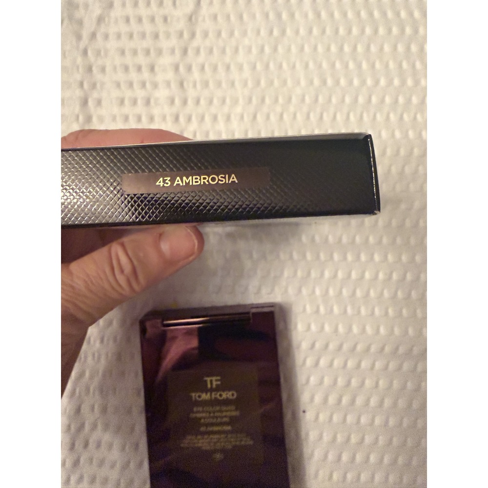 Tom Ford Eye Color Quad 43 Ambrosia Eyeshadow Palette Gold Burg Brown New Box - Picture 4 of 5